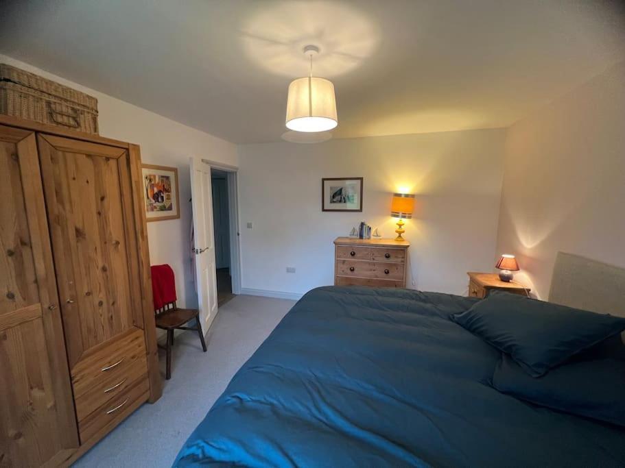 Self-Contained Ensuite Double Or Twin Bedroom In Pentir Bangor  Dış mekan fotoğraf